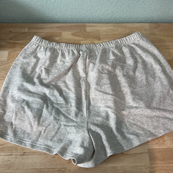Fabletics lounge shorts plus size 1x new heather gray shorts - Picture 6 of 6